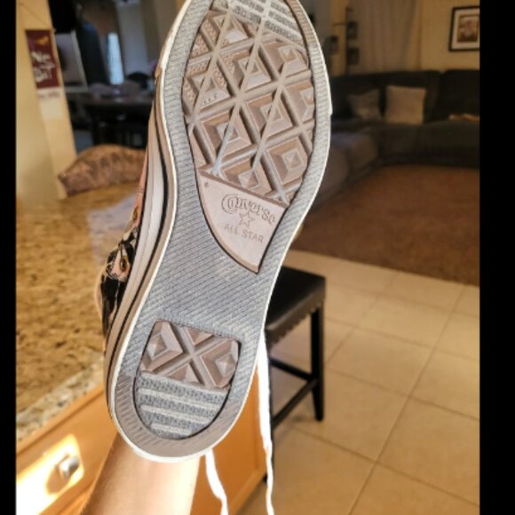 Converse Women's Flower Design Excellent Condition Size 8 - Picture 7 of 10